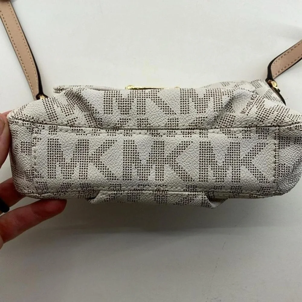 Michael Kors Small Crossbody Purse small mink bag‎ travel concert cellphone